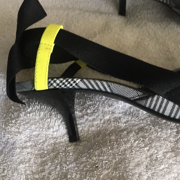 Zara pattern sling back heels - Picture 4 of 8